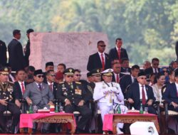 Dipimpin Presiden Jokowi, Prabowo Hadiri Upacara HUT ke-78 TNI