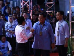 Sepaham dengan Cak Imin Soal Demokrasi dan Pemilu Jujur, Prabowo Berpantun: Dapat Kawan Baru, Jangan Dilupakan Kawan Lama