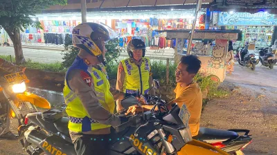 Libur Akhir Pekan, Kapolres Pelalawan Beserta Perwira Pantau Situasi Kamtibmas di Pusat Keramaian 