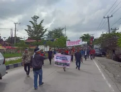 Kapolres dan Bupati Pelalawan Jumpai Massa Aksi dengan Humanis