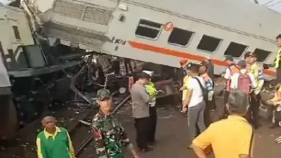 2 Kereta Api Tabrakan di Haurpugur-Cicalengka Bandung