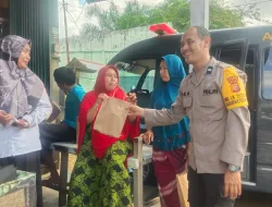 Masyarakat Terdampak Banjir Mendapat Layanan Kesehatan dari Polres Kampar