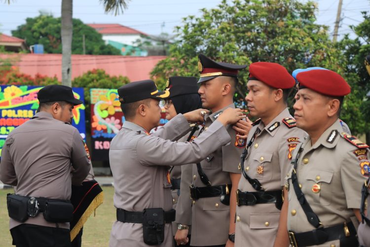 Kapolres Kampar Pimpin Sertijab Kasat Intelkam, Kasat Resnarkoba, Kasat Binmas, Kasat Lantas dan Kapolsek Tambang