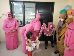 Bhayangkari Polres Metro Tangerang Kota Beserta Sidokkes Ambil Peran Dalam  Pekan Imunisasi Nasional