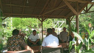 Kampanye Lingkungan Sehat dan Bersih, Kapolsek Rumbai Ajak Warga Berpartisipasi Aktif Dalam Pengolahan Sampah