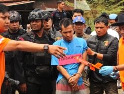 Peragakan 70 Adegan, Pelaku Pembunuhan Nia Kurnia Sari Dikawal Ketat 685 Personel Gabungan