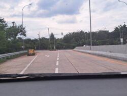 Maraknya PKL Dan Pak Ogah Di Pintu Tol Terbanggi Besar