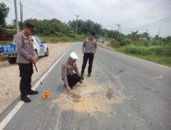 Kecelakaan Maut di Jalan Lintas Pekanbaru-Teluk Kuantan, Satlantas Polres Kuansing Evakuasi Korban Meninggal Dunia