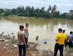 Tim Gabungan Terus Berupaya Mencari Korban Tenggelam di Sungai Kampar