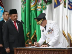 Mendagri Lantik Agus Fatoni , Dirjen Keuangan Daerah Kemendagri Jadi Pj Gubernur Papua