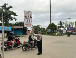 Satlantas Polres Kukar Gelar Apel Pagi dan Pengamanan Strong Point, Wujudkan Lalu Lintas Aman dan Tertib