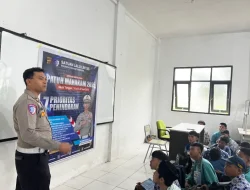Satlantas Polres Kukar Sosialisasikan Keselamatan Berlalu Lintas kepada Masyarakat dalam Rangka Operasi Patuh Mahakam 2025