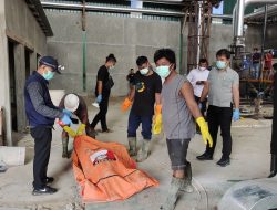 Polsek Cerenti Evakuasi Mayat Pria di Area PT KIM Desa Pesikaian