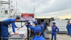 Polri Berangkatkan Bantuan Kemanusiaan ke NTT untuk Bantu Korban Banjir dan Longsor