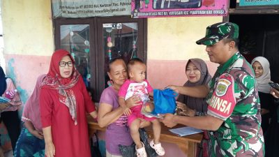 Tak pernah ada kata lelah Koramil 11 Pebayuran Bagikan Ribuan Porsi Makanan Bergizi, Bantu Siswa dan Posyandu