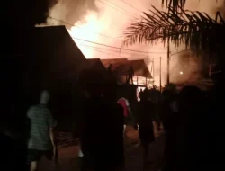 Polsek Sebulu Sigap Tangani Kebakaran Tiga Rumah di Desa Tanjung Harapan