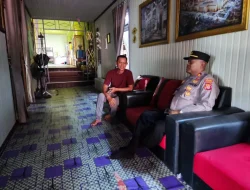 Kapolsek Muara Wis Sambangi Tokoh Masyarakat, Ajak Bersinergi Jaga Kondusifitas Wilayah