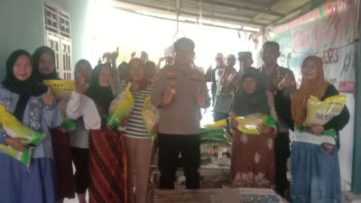Kepedulian Kapolsek Pebayuran untuk Warga Terdampak Puting Beliung