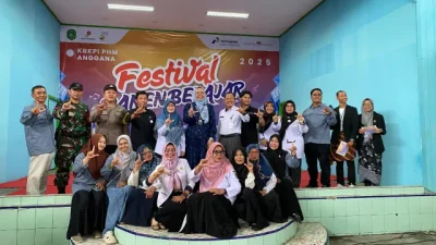 Bhabinkamtibmas Desa Anggana Hadiri Festival Panen Belajar 2025, Dukung Peningkatan Kualitas Pendidikan