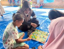 Keceriaan Anak-anak Agam Korban Galodo di Tenda Pengungsian