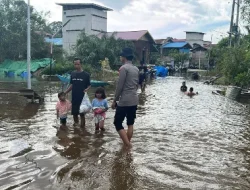 Polsek Kenohan Siaga dan Intensif Pantau Banjir di Sejumlah Desa, Warga Dihimbau Tetap Waspada