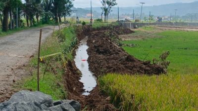 Adanya Proyek Siluman di Jalan Maos Kidul – Karangrena Cilacap, Punya Siapa??