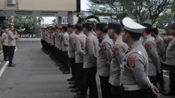 Kawal Aspirasi dengan Hati, Kapolres Kukar Instruksikan Pleton Siaga Kedepankan Pendekatan Humanis