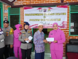 Polwan dan Bhayangkari Satbrimob Polda Kaltim Salurkan Bantuan Sosial untuk Warga Kampung Bungas