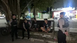 Dengarkan Keluhan Warga Melalui “Patroli Curhat”, Sat Samapta Polres Kukar Perketat Keamanan Malam Hari