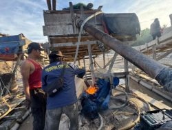 Polsek Singingi Hilir Tertibkan PETI di Sungai Bawang, 3 Rakit Dimusnahkan