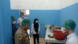 Kawal Program Makan Bergizi Gratis, Kapolsek Loa Kulu Cek Kesiapan Satuan Pelayanan Gizi di Rempanga dan Loa Kulu Kota