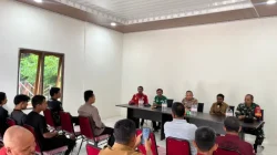 Sinergi Cegah Karhutla, Polsek Muara Wis dan PT IHM Berikan Edukasi Hukum serta Simulasi Pemadaman di Desa Lebak Cilong